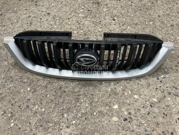 Maska sa znakom za Daihatsu Terios od 2000. do 2005. god.