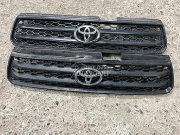 Maska sa znakom za Toyota RAV 4 od 2000. do 2005. god.
