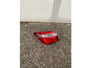 Leva Stop Lampa e16 za Toyota Corolla za 2014. god.