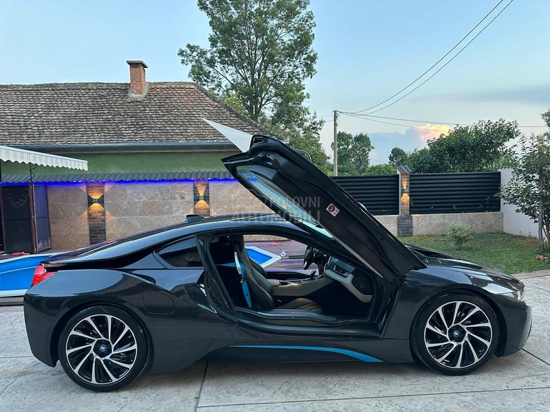 BMW i8 