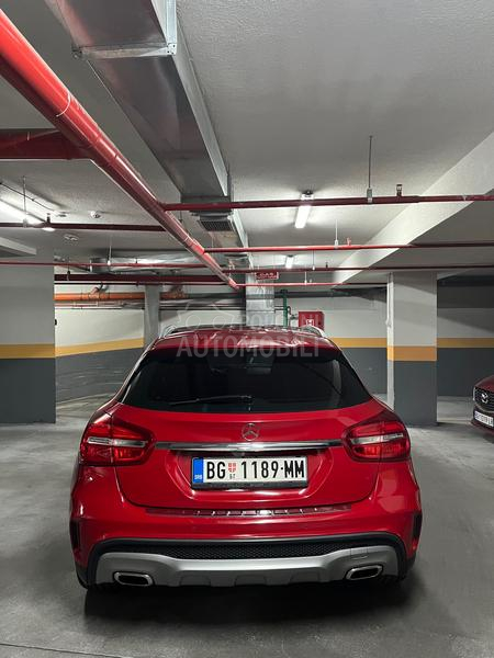 Mercedes Benz GLA 200 AMG