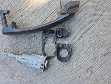 spoljaṣ̌nja brava levih vrata za Volkswagen Polo od 2009. do 2016. god.