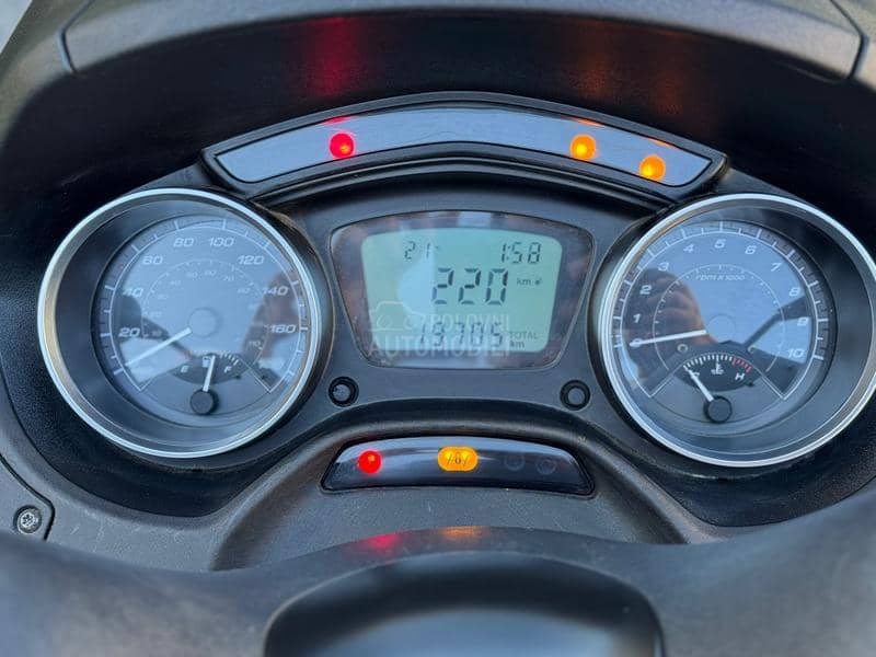 Piaggio MP3
