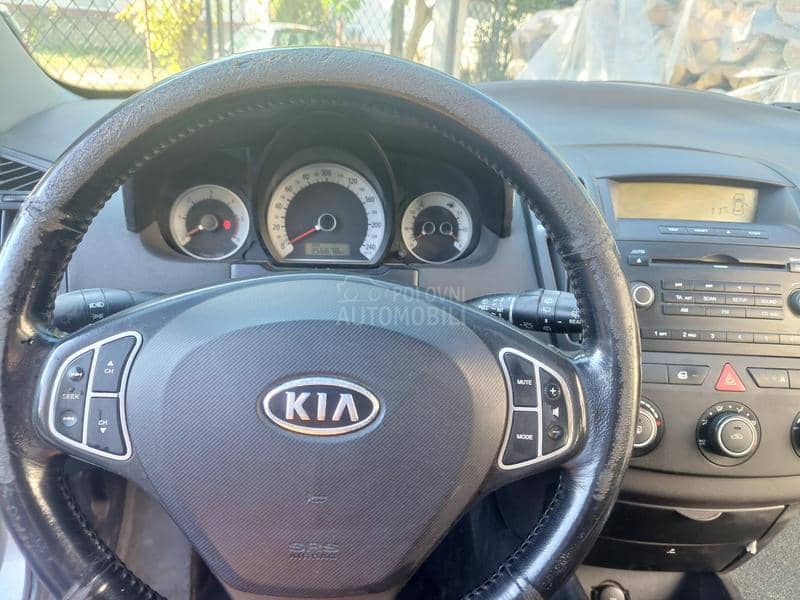 Kia cee`d sw 