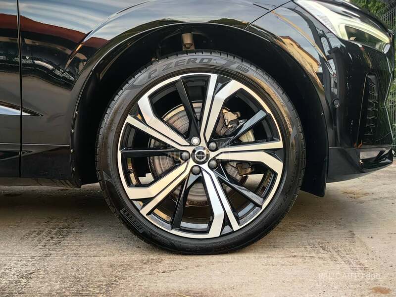 Volvo XC60 B4/4x4/360/ACC/21