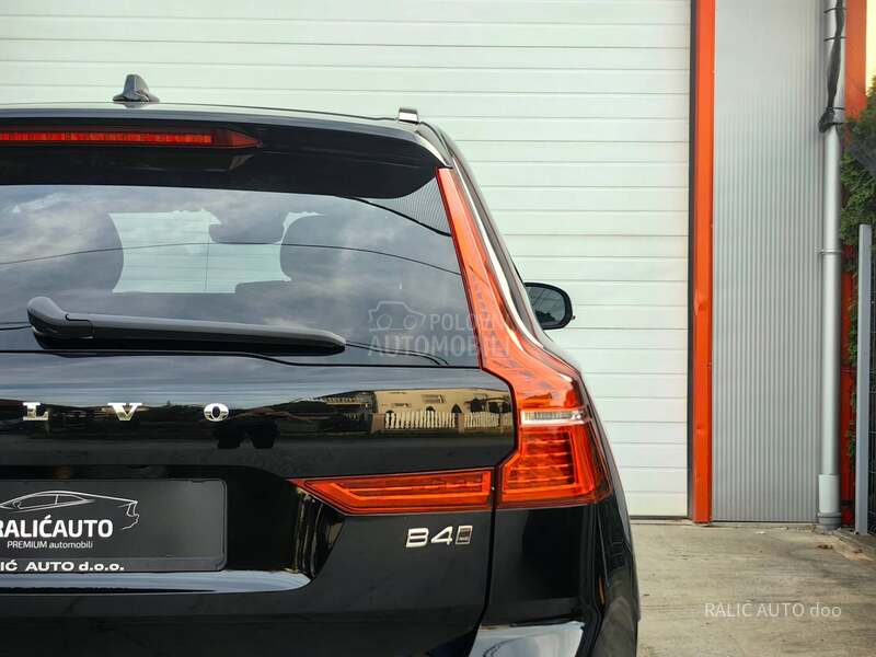 Volvo XC60 B4/4x4/360/ACC/21