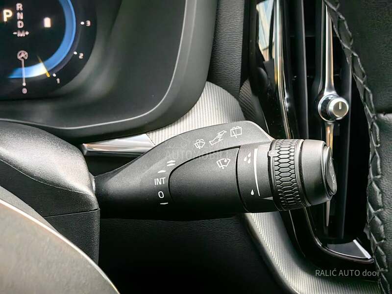 Volvo XC60 B4/4x4/360/ACC/21