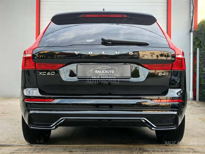 Volvo XC60 B4/4x4/360/ACC/21