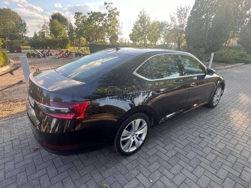 Škoda Superb 1.5