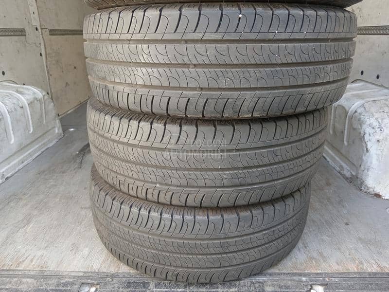 Goodyear 215/65 R16 Letnja