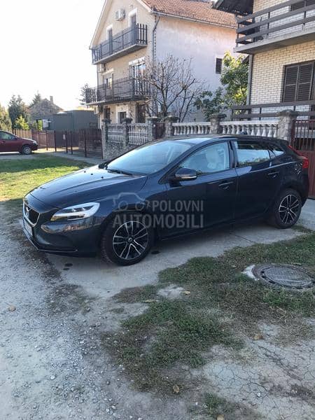 Volvo V40 D2 Momentum