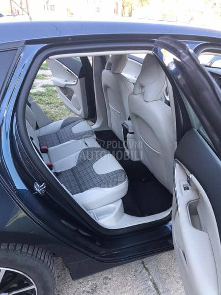Volvo V40 D2 Momentum