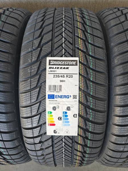 Bridgestone 235/45 R20 Zimska