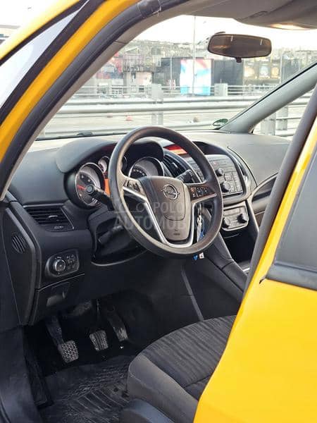 Opel Zafira kes