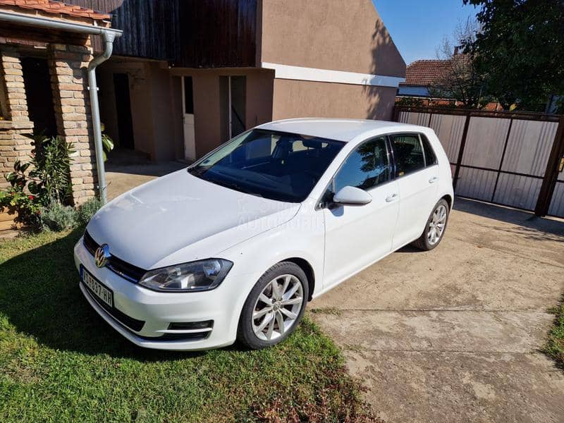 Volkswagen Golf 7 1.6 HIGHLINE