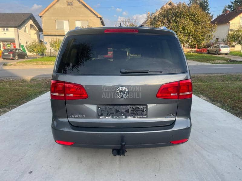 Volkswagen Touran 1.6 DSG