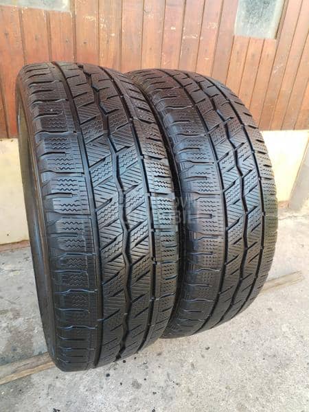 Hankook 215/60 R17 Zimska