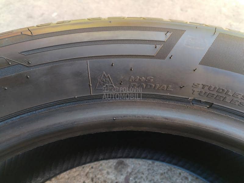 Hankook 215/60 R17 Zimska