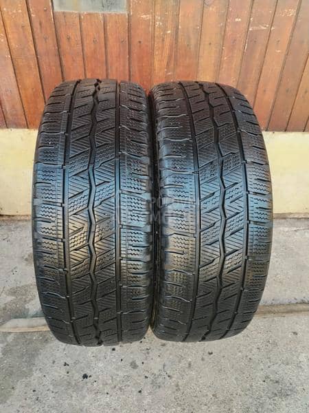 Hankook 215/60 R17 Zimska
