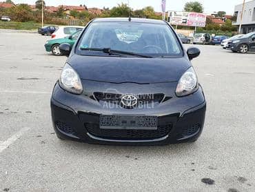 Toyota Aygo 1.0, b.e.n.z.i.n.