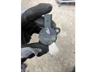 Regulator pritiska goriva za Suzuki Grand Vitara od 2000. do 2005. god.