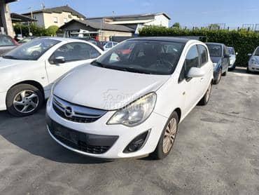 Opel Corsa D 2009. god. -  kompletan auto u delovima