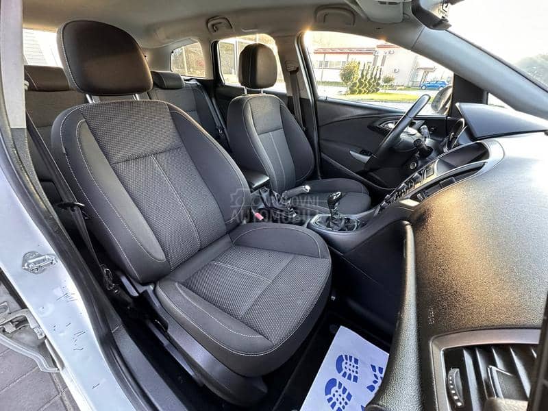 Opel Astra J 1.6 CDTI