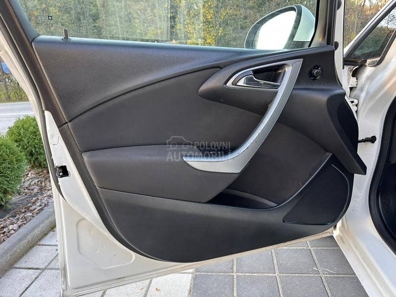 Opel Astra J 1.6 CDTI