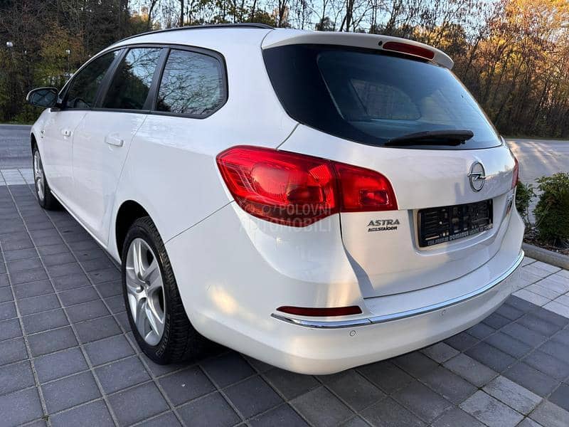 Opel Astra J 1.6 CDTI