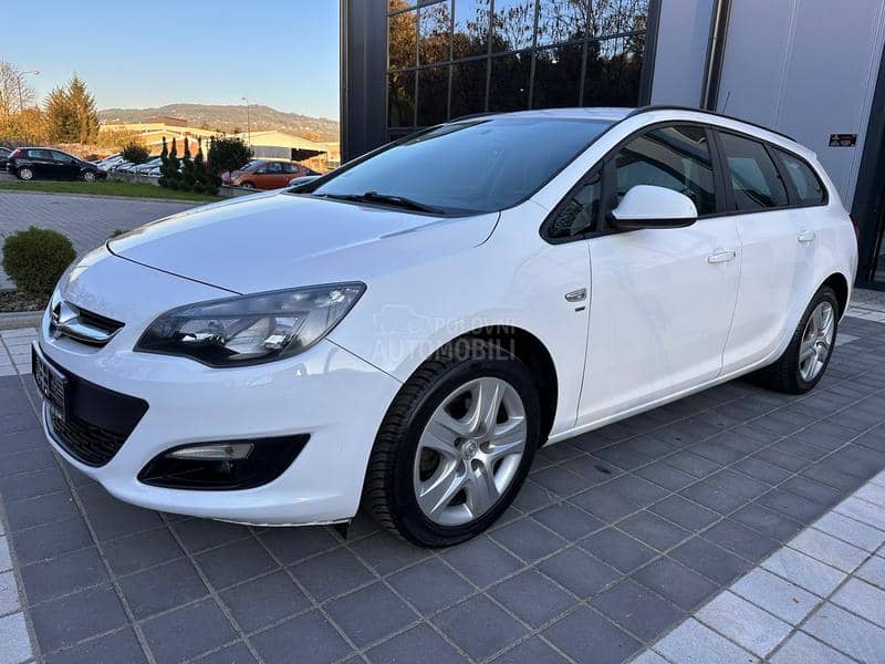 Opel Astra J 1.6 CDTI