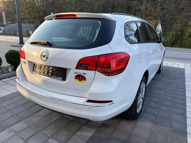 Opel Astra J 1.6 CDTI