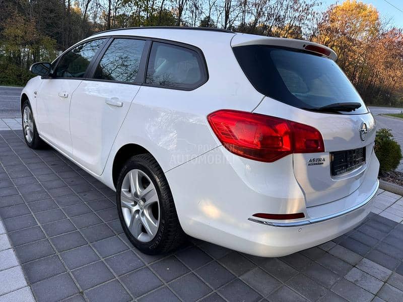 Opel Astra J 1.6 CDTI