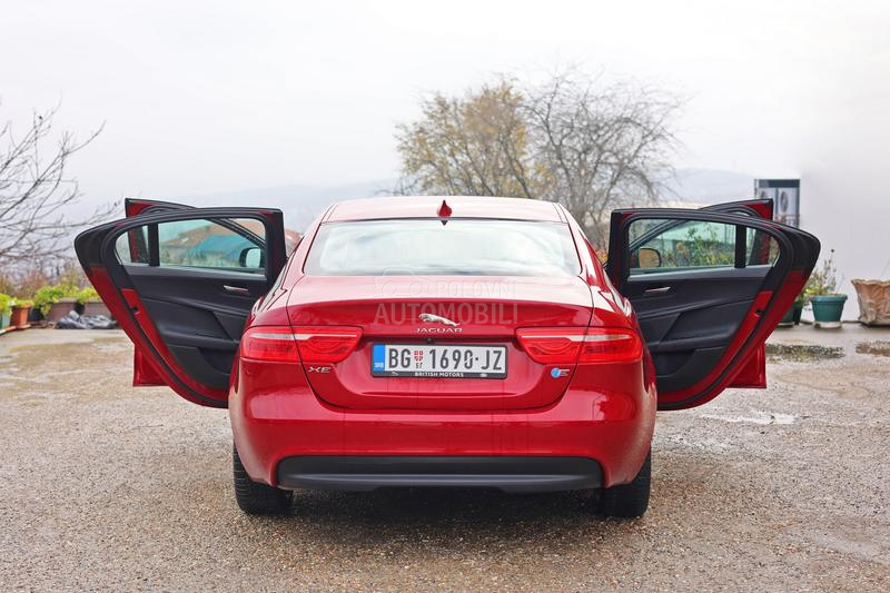 Jaguar XE 2.0