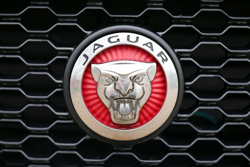 Jaguar XE 2.0