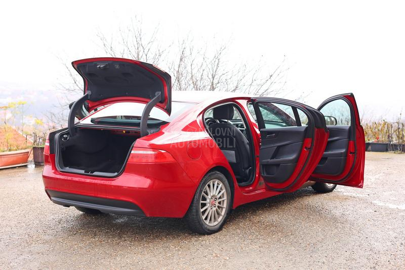 Jaguar XE 2.0