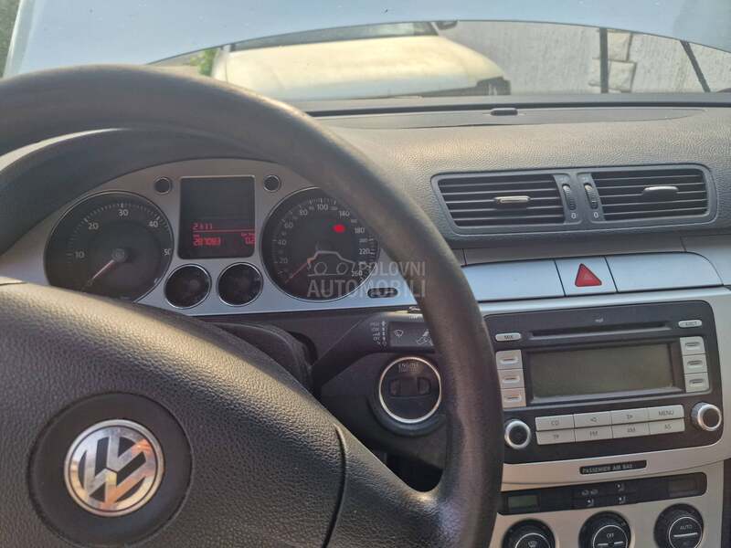 Volkswagen Passat B6 2008. god. -  kompletan auto u delovima