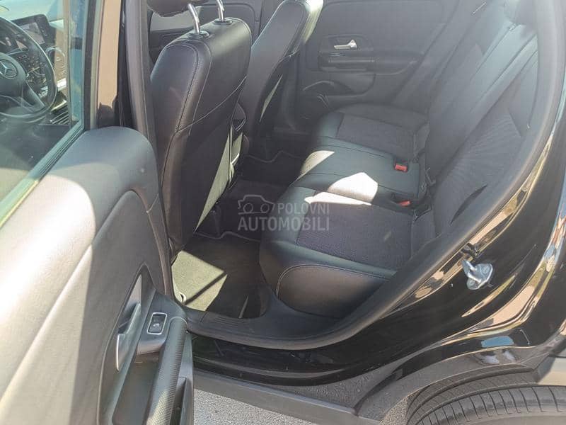Mercedes Benz GLA 200 NOV