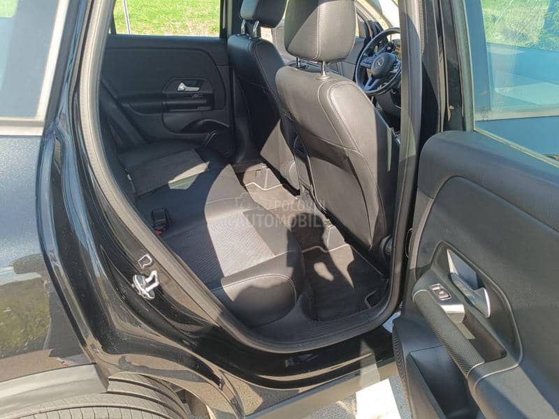 Mercedes Benz GLA 200 NOV