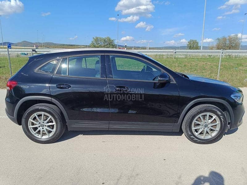 Mercedes Benz GLA 200 NOV