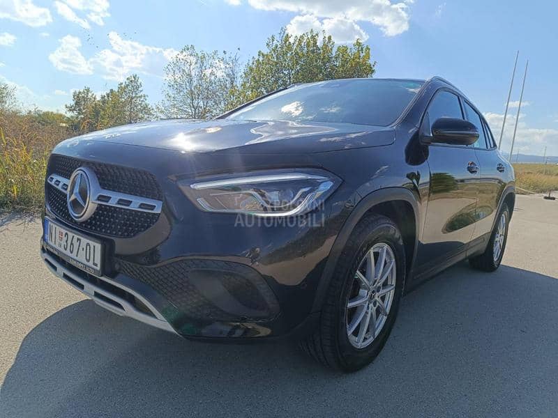 Mercedes Benz GLA 200 NOV