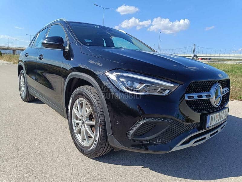 Mercedes Benz GLA 200 NOV