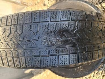 Kumho 225/55 R19 Zimska