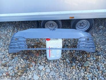 Branik za Volkswagen Golf 8