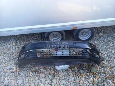 branik za Volkswagen Golf 7 od 2017. do 2020. god.