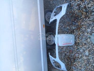 Branik za Porsche Macan