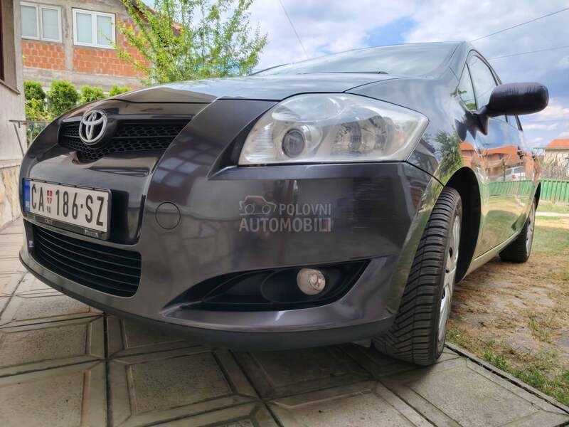 Toyota Auris 