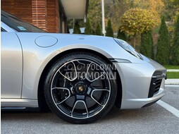 Porsche 911 Turbo S Ceramic slika 8