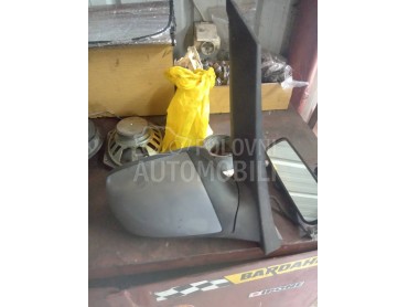 Desni retrovizor za Ford C-Max od 2003. do 2007. god.