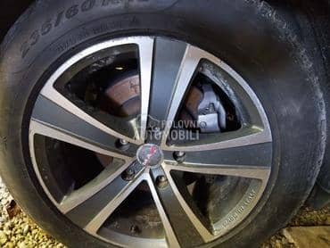 Pirelli 235/60 R18 Zimska