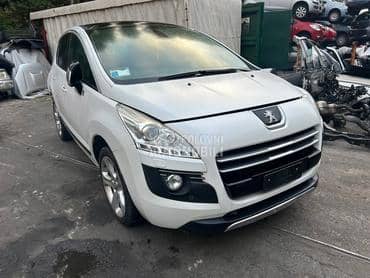 Levi i desni far sa diodom za Peugeot 3008 od 2009. do 2014. god.